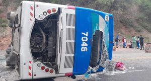 Un micro salió desde Mendoza y chocó de frente contra un camión en Salta: Hay 3 mendocinos fallecidos