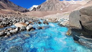 Vacaciones económicas: Arroyo turquesa, el paraíso escondido a tres horas de Mendoza