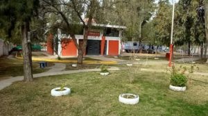 Las Heras: Entraron a un aula, apuntaron a los maestros con armas y les robaron todo lo que tenían