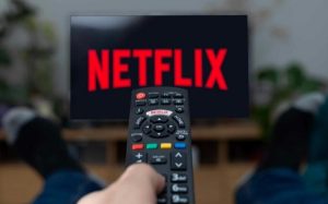 Esta es la nueva estafa virtual: ofrecen un falso plan de Netflix para jubilados