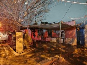 Mendoza: dejó brasas en la chimenea y se despertó envuelta en humo con la casa completamente quemada