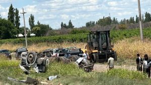 Murió un camionero tras volcar en el Acceso Este