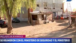 Los Bomberos voluntarios de Las Heras se reunieron con las autoridades para seguir prestado el servicio